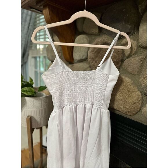 Whiteāspaghettiāstrapāmidiādress - Picture 9 of 13